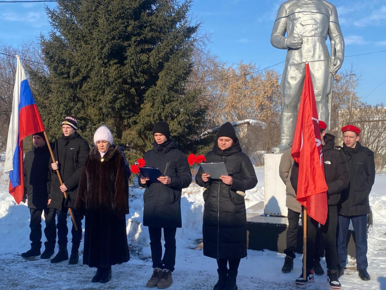 Торжественный митинг, посвященный Дню защитника Отечества. .